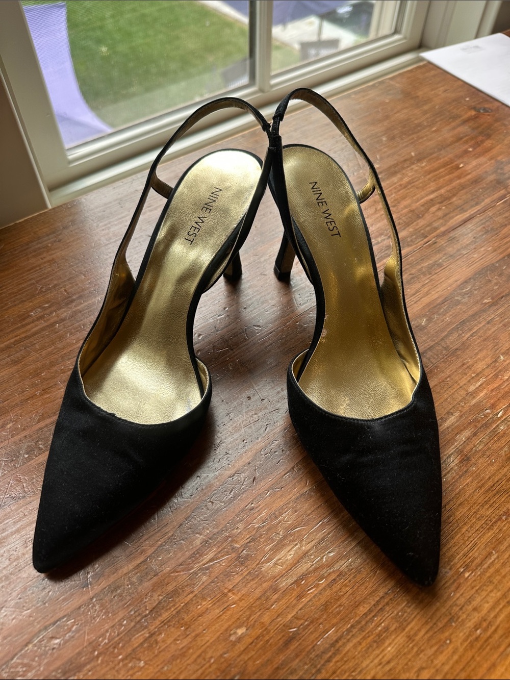 Nine West Black Pointed Slingback Heels with Gold Insole